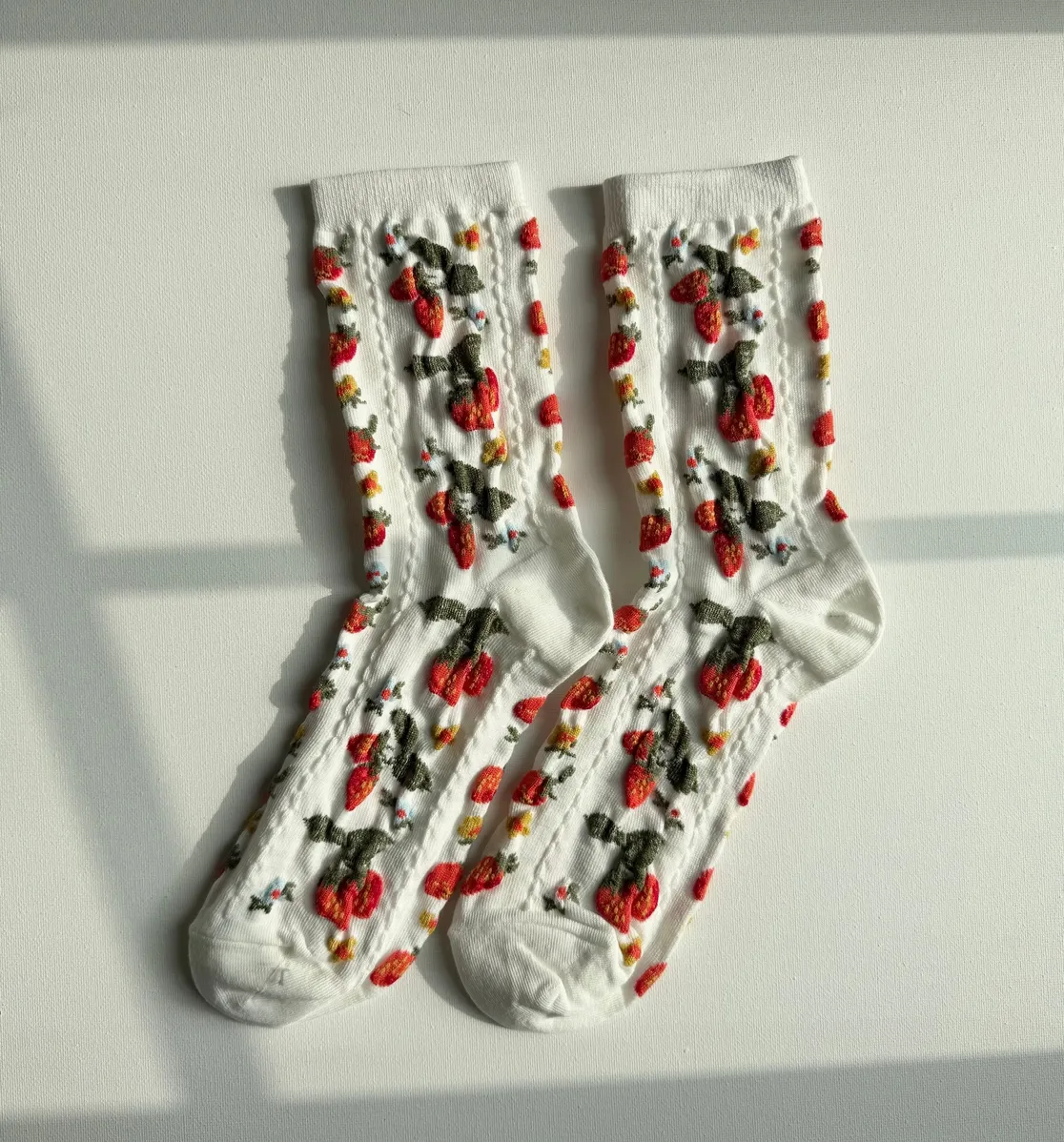 Billy Bamboo - Strawberry Socks (White)