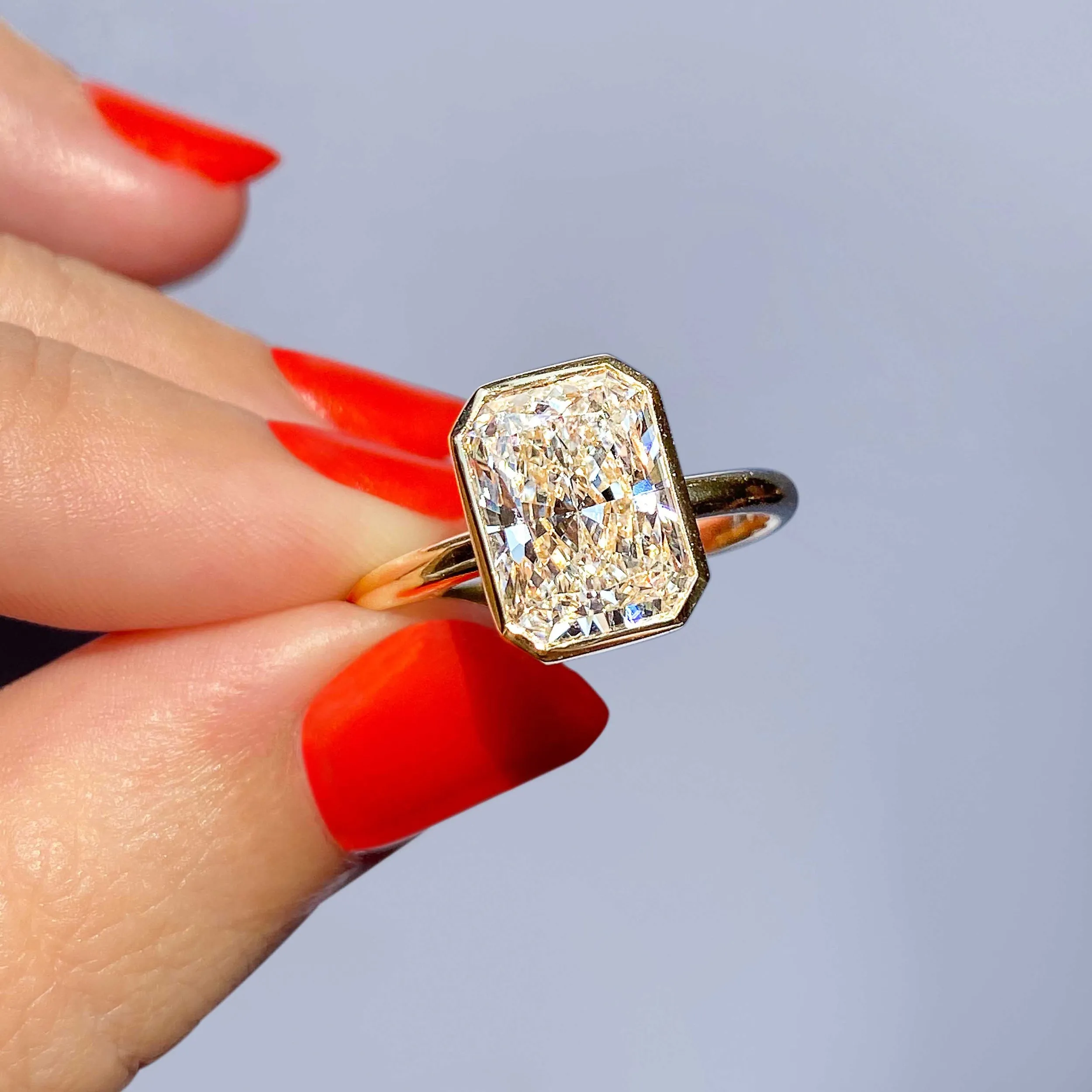 Breezy Bezel | Emerald