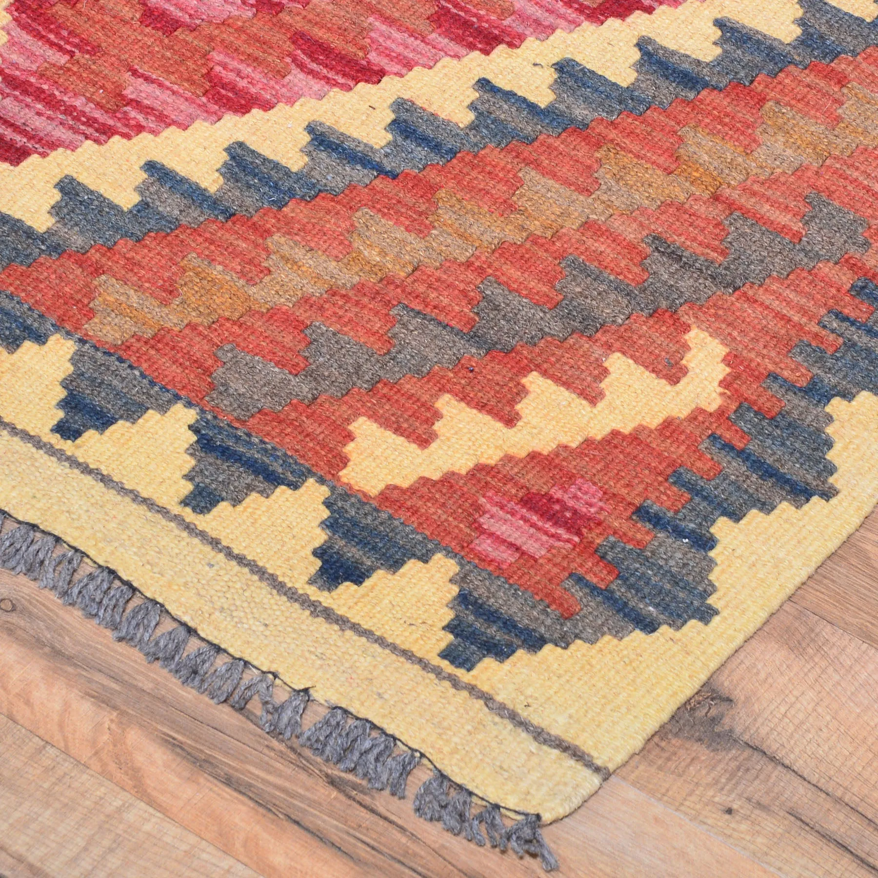 Hand-Woven Reversible Tribal Kilim Handmade Wool Rug (Size 2.2 X 3.0) Cwral-7956