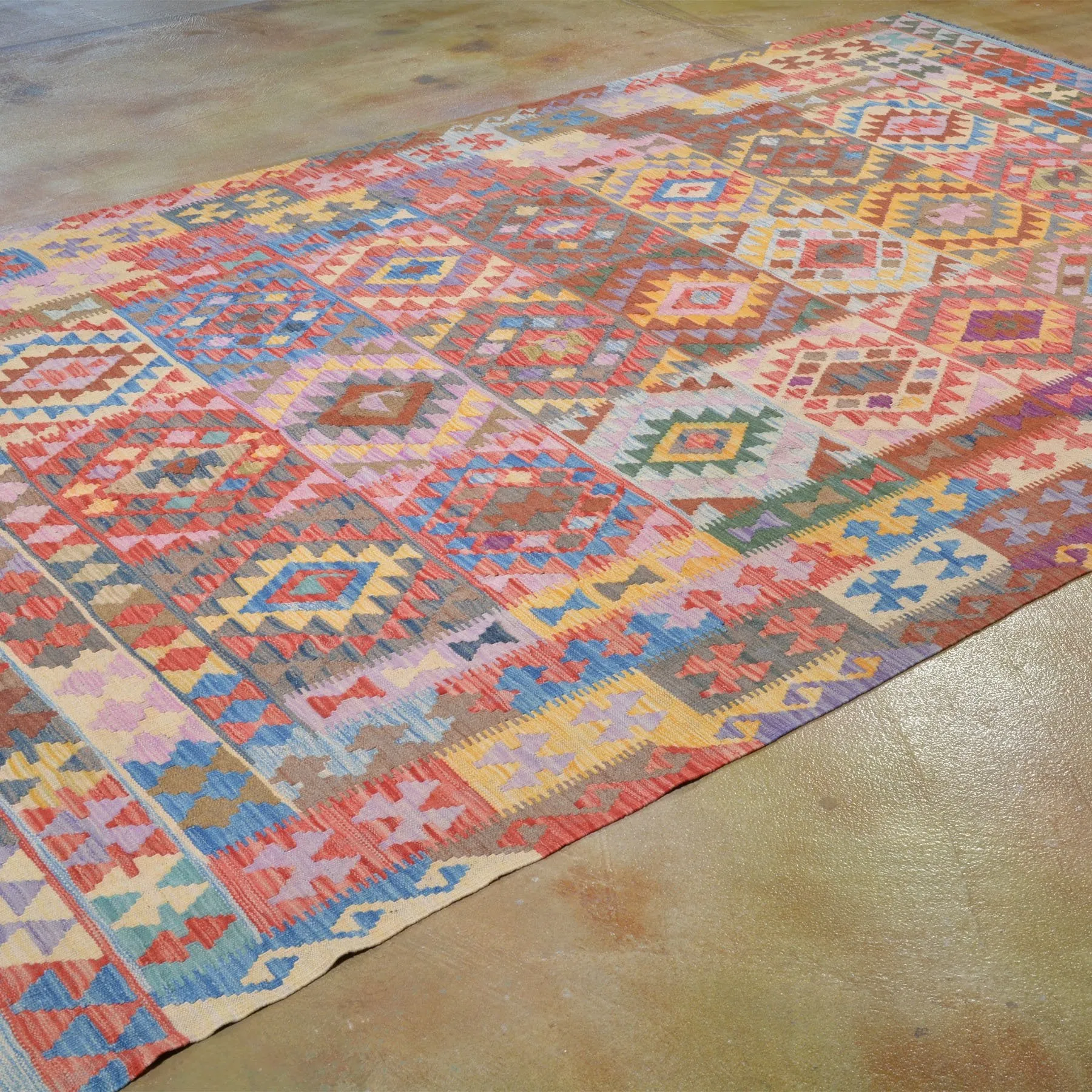 Hand-Woven Tribal Geometric Design Kilim Wool Rug (Size 6.3 X 10.2) Brral-3102