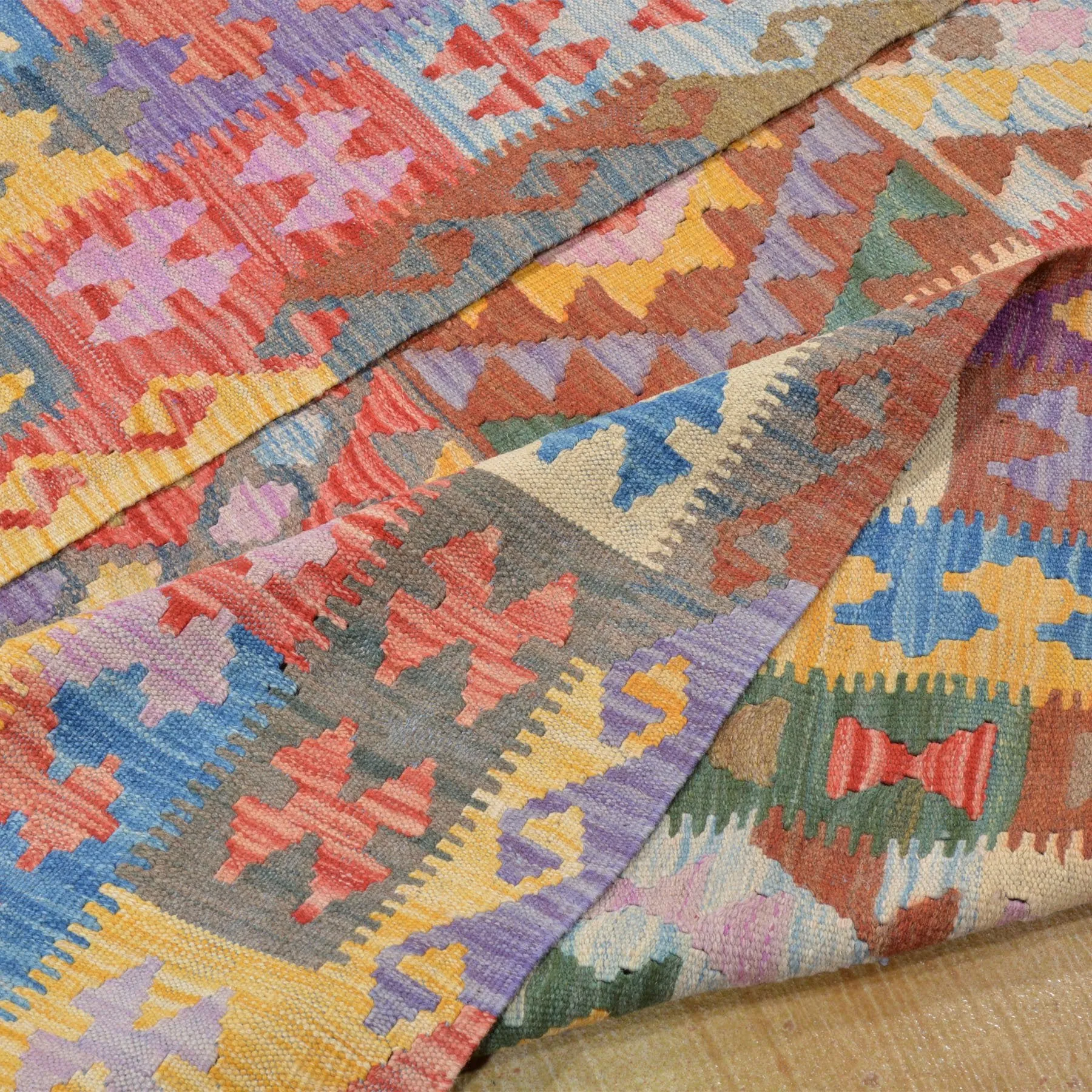 Hand-Woven Tribal Geometric Design Kilim Wool Rug (Size 6.3 X 10.2) Brral-3102