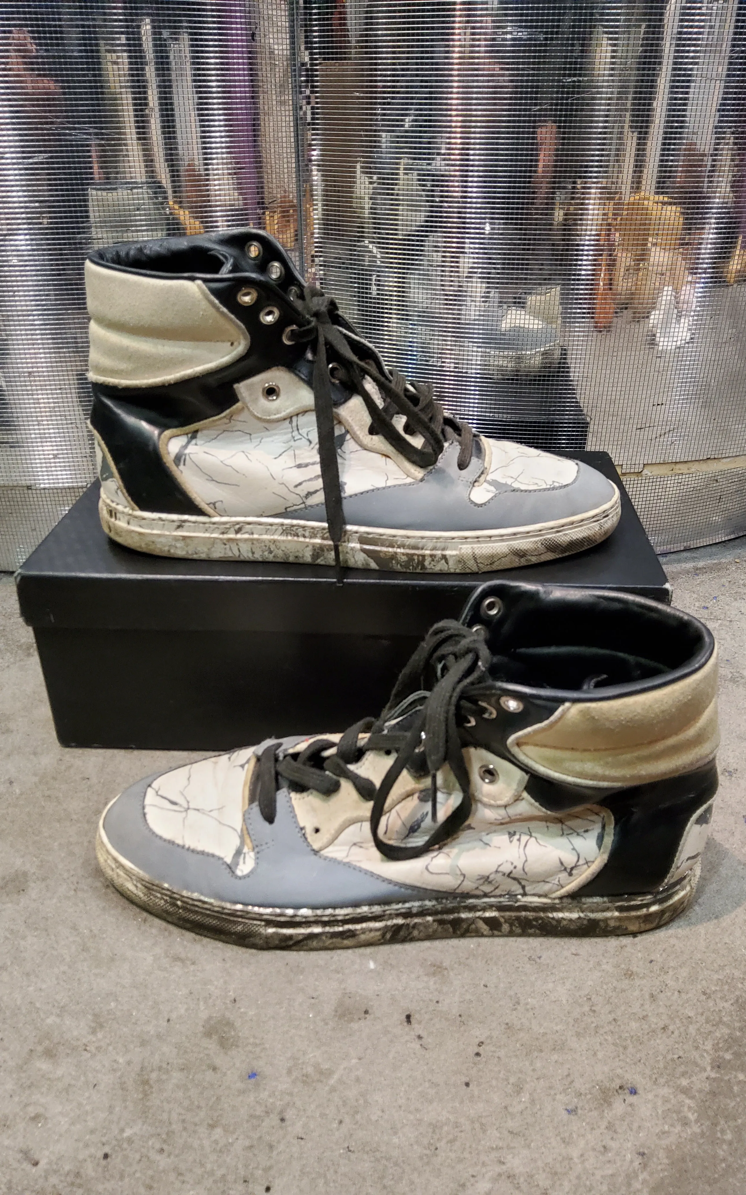 HIGH LEATHER SNEAKERS