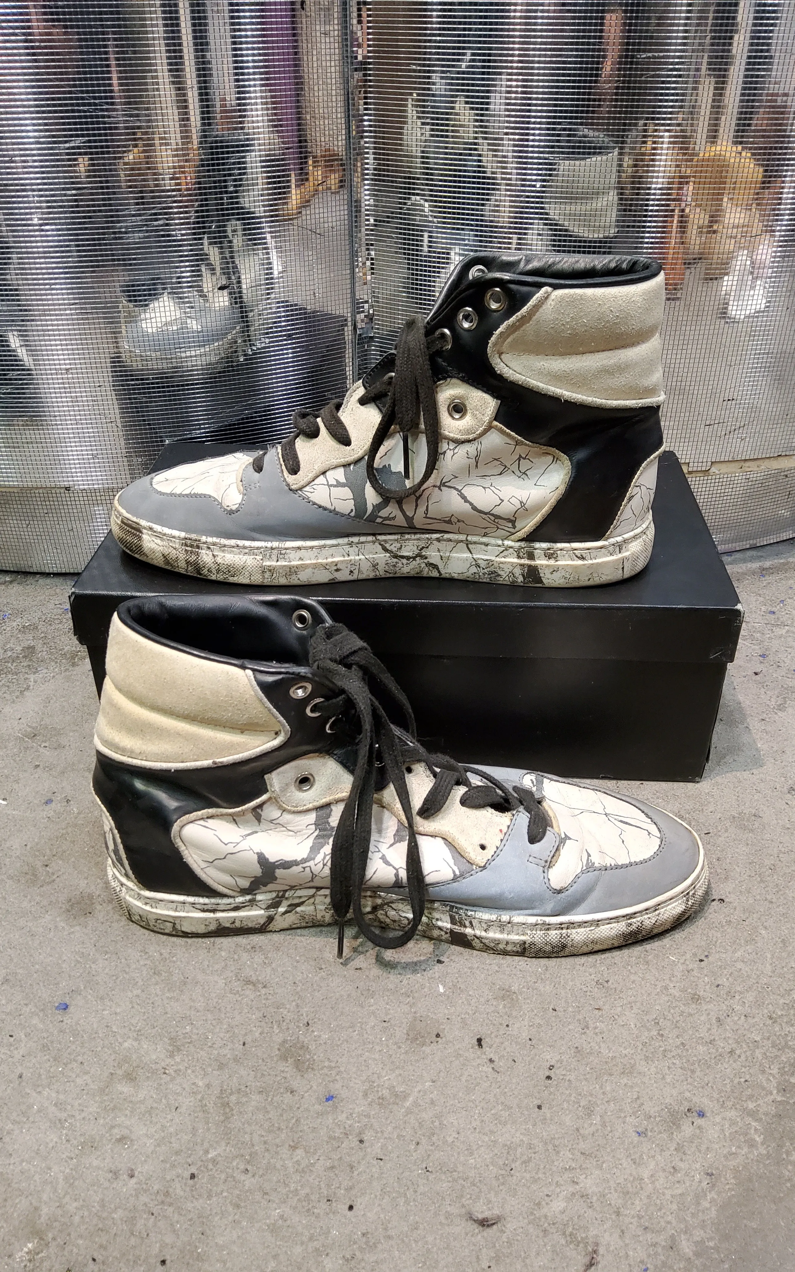HIGH LEATHER SNEAKERS