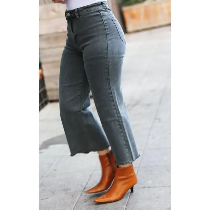 High Waist Straight Acid Wash Frayed Cutoff High Waist Jeans