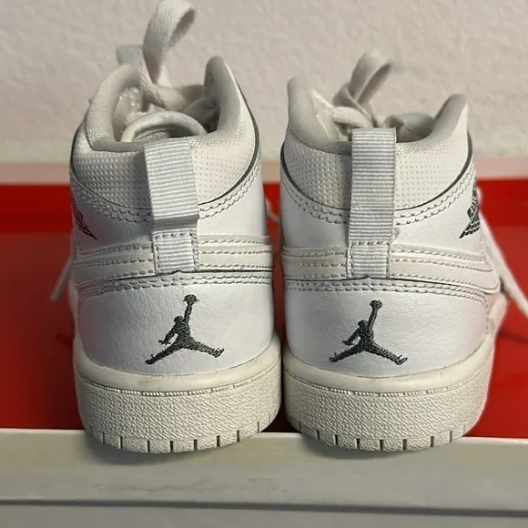 Nike Air Jordan White High Top Boys Sneakers Size 11.5 C