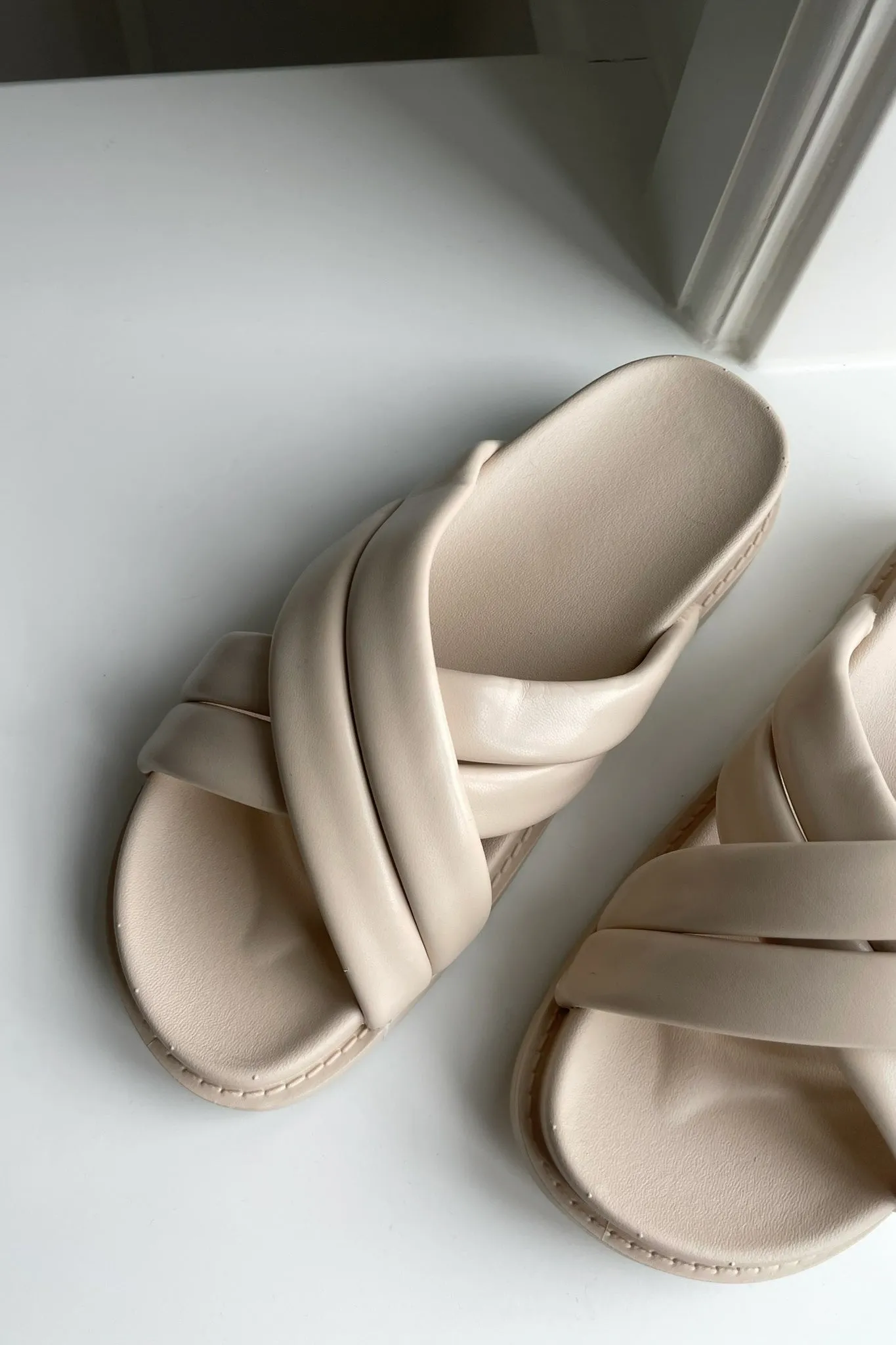 Palma Slippers - Beige