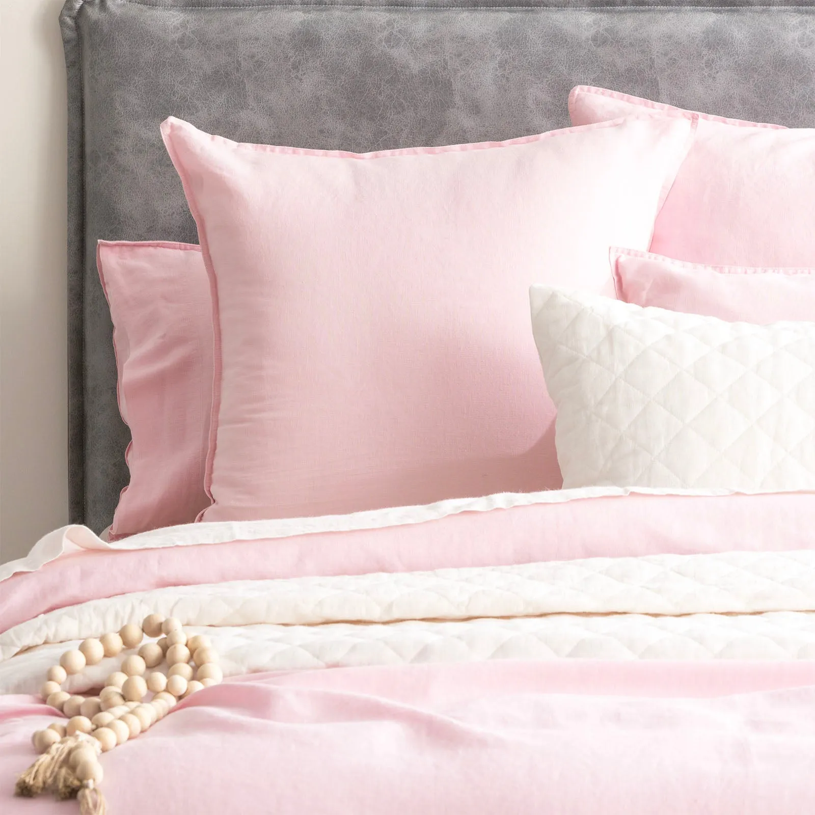 Renee Taylor Cavallo Stone washed French Linen Quilted Bed Coverlet Set - Rose