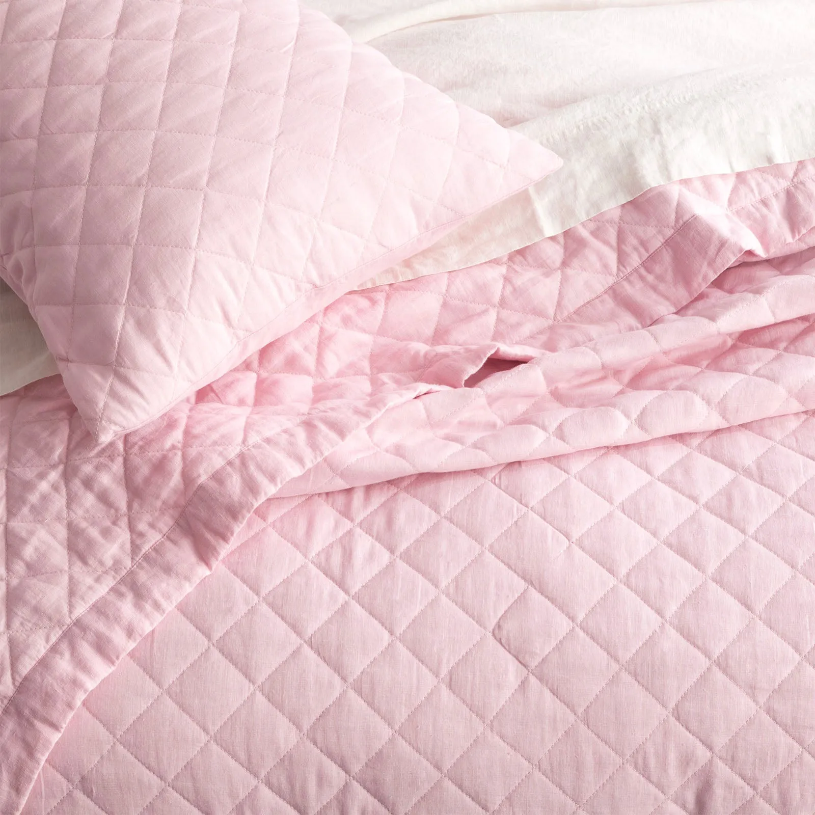 Renee Taylor Cavallo Stone washed French Linen Quilted Bed Coverlet Set - Rose