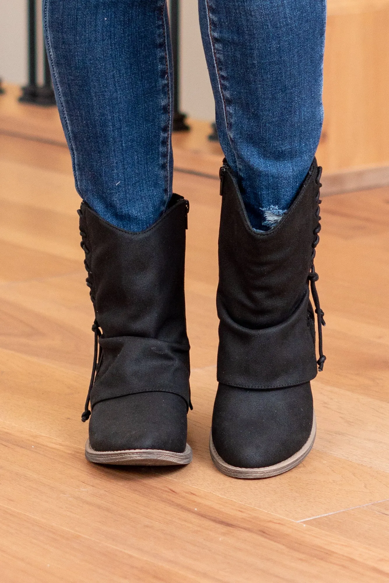 Sassy Zip Up Boots - Black