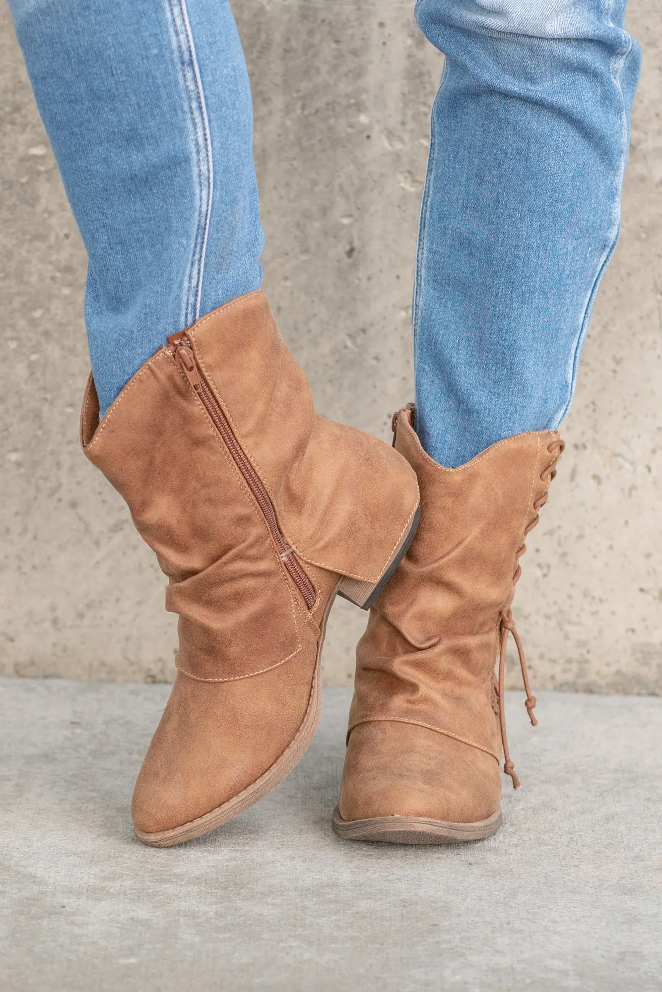 Sassy Zip Up Boots - Tan