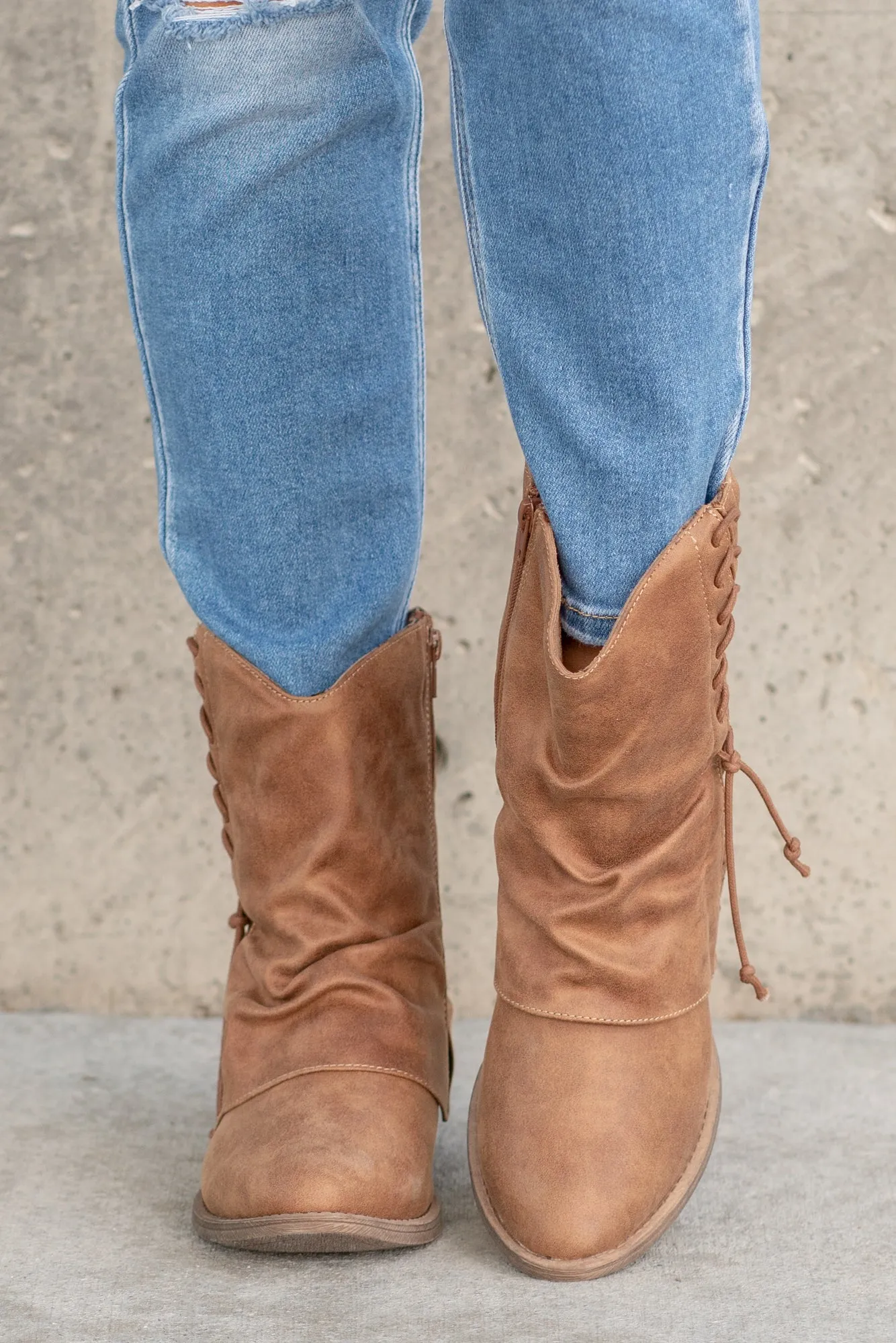 Sassy Zip Up Boots - Tan