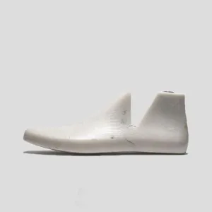 Sneaker Last (Similar to AJ3/AJ4)