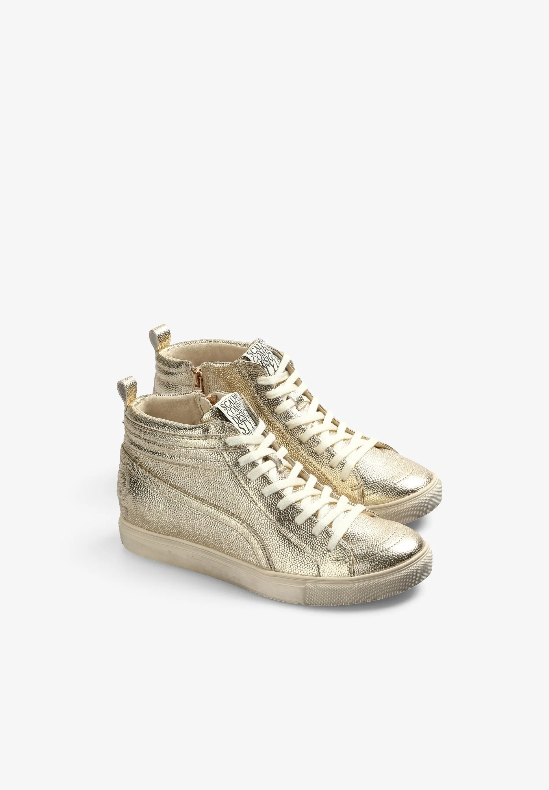STUDS SNEAKERS