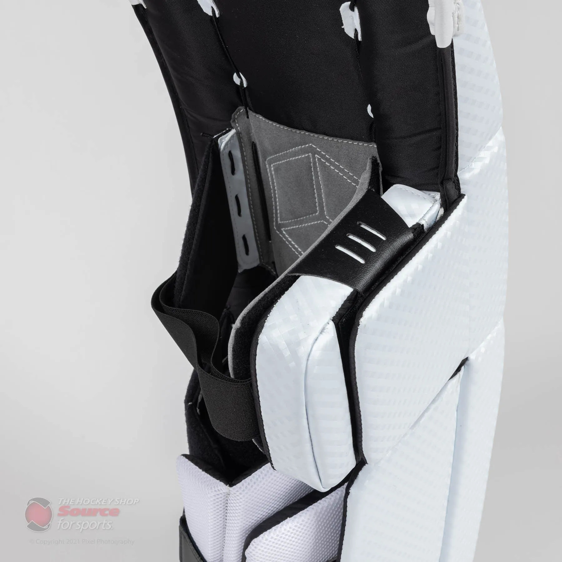 Vaughn Velocity V9 Pro Carbon Senior Goalie Leg Pads - Vintage Graphic